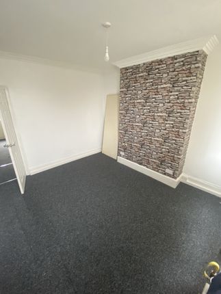 30 Hampton Street, Netherton, West Midlands photo 2