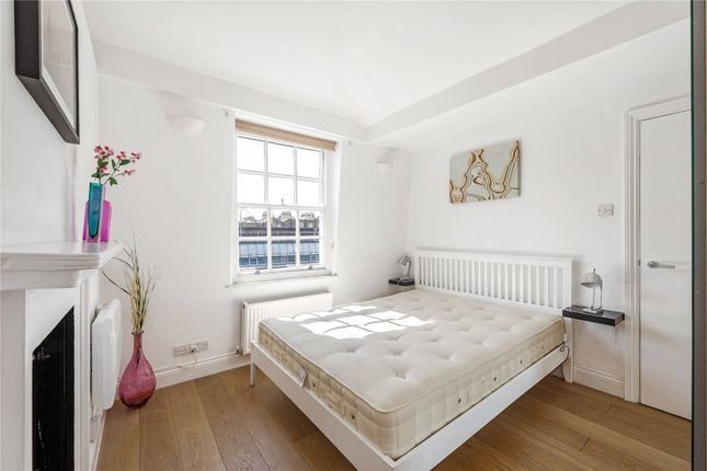 Flat for sale in Gloucester Place, London