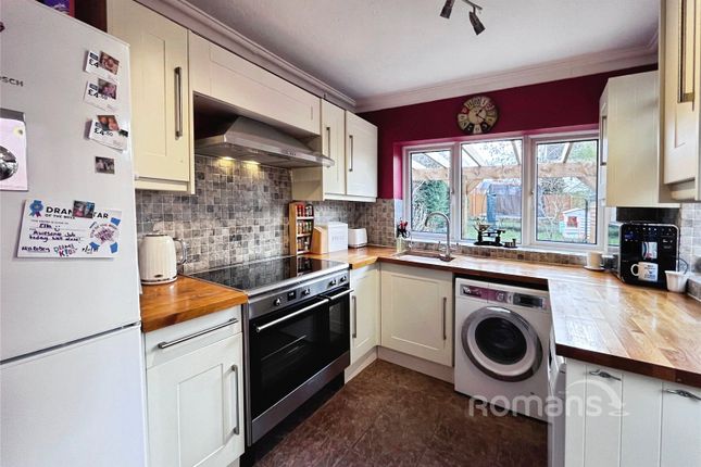 114, Cove Road, Hampshire photo 4