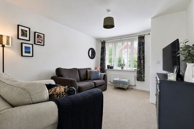 21, Britius Road Brize Norton, Carterton photo 4