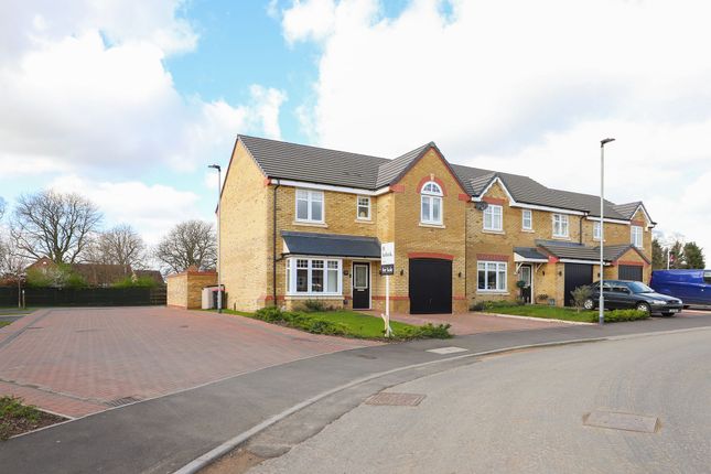 Thumbnail Detached house for sale in Heathrush Drive, Throapham