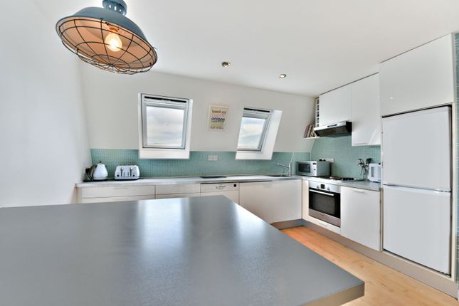 Flat 14,11  - 15, Hayfield Passage, London photo 4