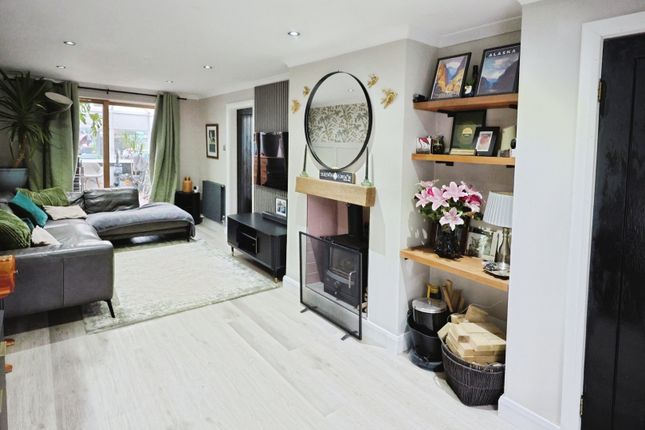 8, Silkin Way, Newton Aycliffe photo 4