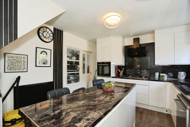 12, Garsdale Crescent, Stoke-on-Trent photo 4