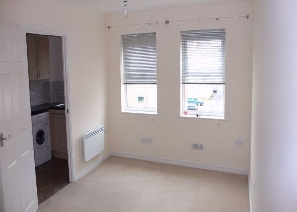 10, Whitehall Drive, Leeds photo 3