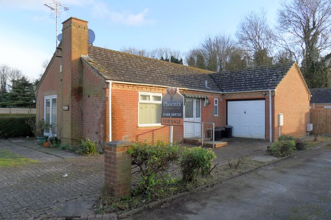 Detached bungalow for sale in Bridge Road, Sutton Bridge, Spalding, Lincolnshire