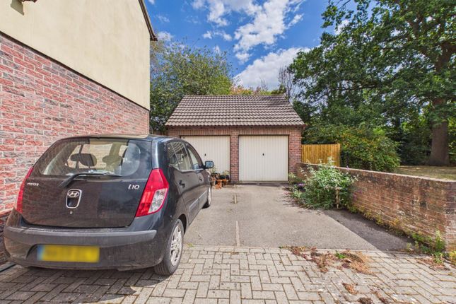 9, Mill Lane, Wotton-Under-Edge photo 2