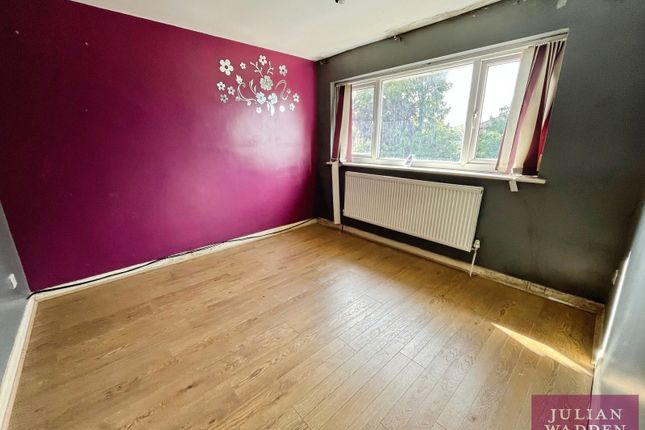 22, Redrose Crescent, Manchester photo 4