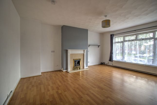 23, Titmus Drive, Crawley photo 2