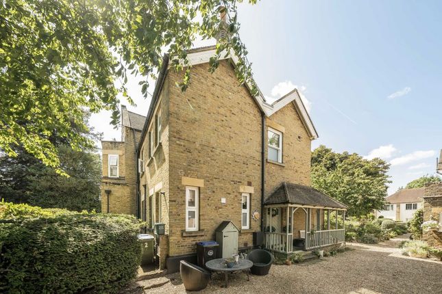 Thumbnail Maisonette for sale in Oatlands Avenue, Weybridge