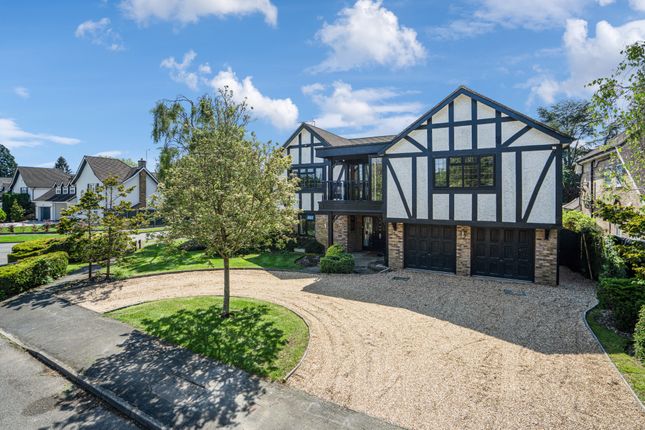 Thumbnail Detached house for sale in Lime Tree Walk, Rickmansworth, Hertfordshire