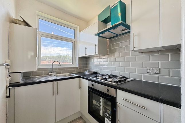 238 Everton Court Honeypot Lane, Stanmore photo 3