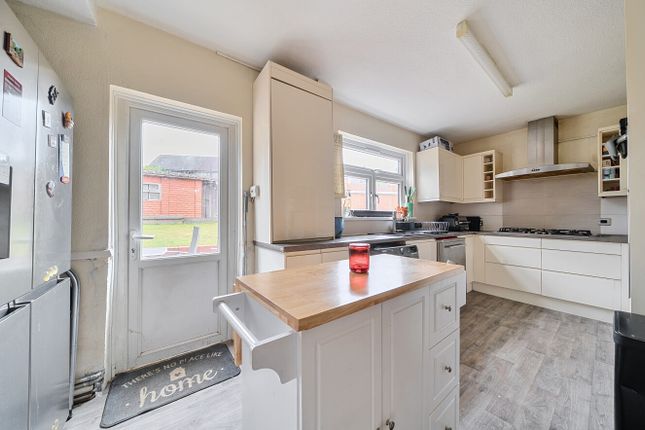 27, Silverdale Road, Orpington photo 4