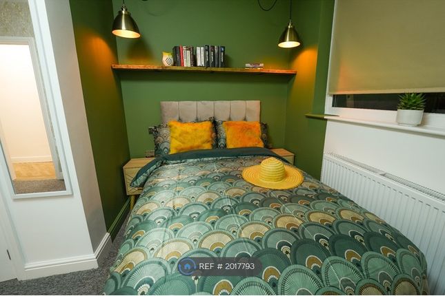 Room to rent in James Road, Bristol