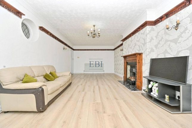 7, Welbury Avenue, Bedfordshire photo 2