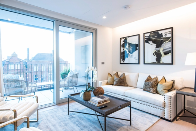 2-bed flat on Edgware Road, London, £7,518/mo