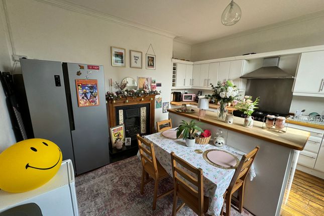 93, Westover Road, Leeds photo 4