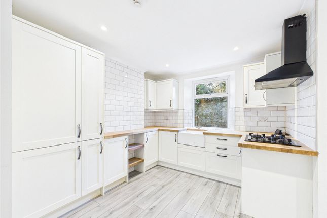 2, Railway Terrace, Cornwall photo 4