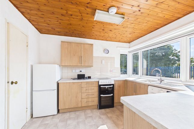 84, Golden Vale, Gloucester photo 2