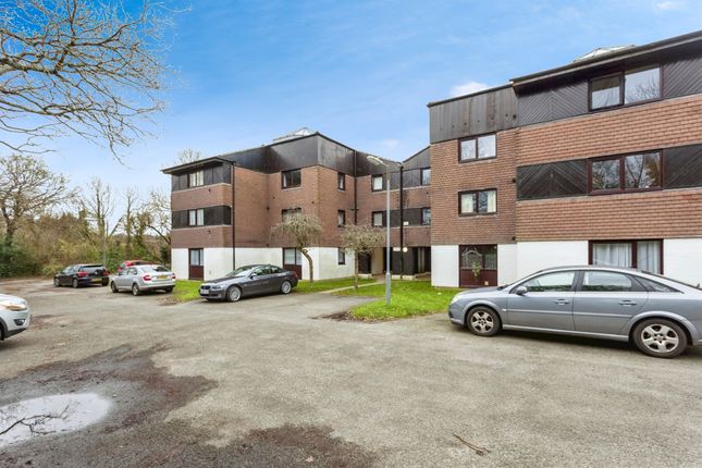 Studio for sale in Camelot Court, Ifield, Crawley