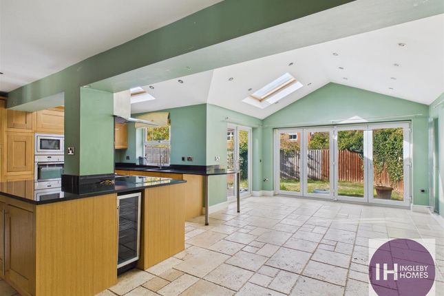 8, Luccombe Close, Stockton-On-Tees photo 2