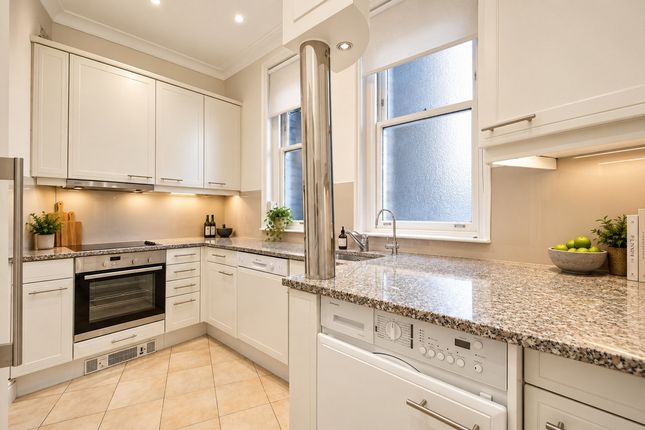 Campden Hill Road, London photo 4