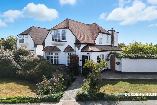 4-bed house on 12 Deveron Way, Romford, £800,000