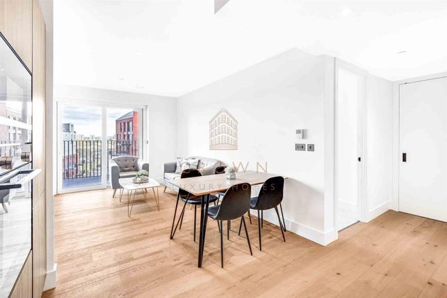Flat 48 Keybridge, 7A Exchange Gardens, London photo 4
