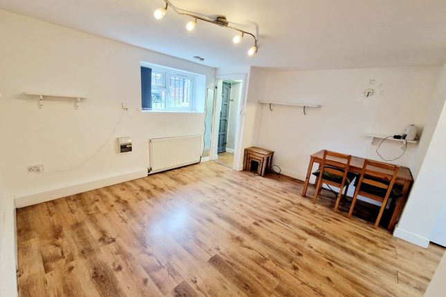 393c Bury New Road, Manchester photo 2