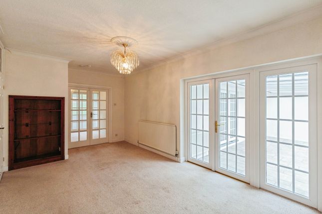 Sitting Dining Area