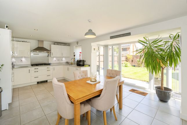 8, Bowfell Grove, Warrington photo 3