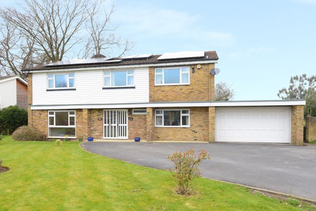 Thumbnail Detached house to rent in Yarrowside, Little Chalfont, Amersham