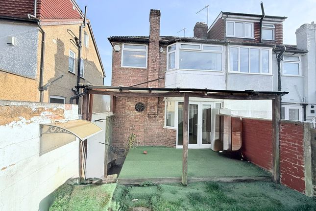 91, Jubilee Road, Greenford photo 2