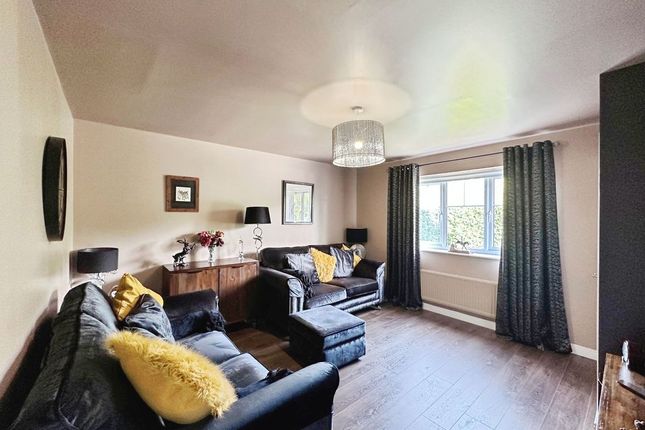 8, Standrop Crescent, Morpeth photo 3