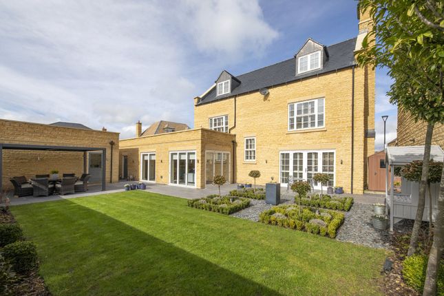 Thumbnail Detached house for sale in Millet Way, Broadway, Worcestershire