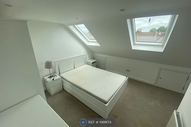 Room to rent in Elm Road, New Malden