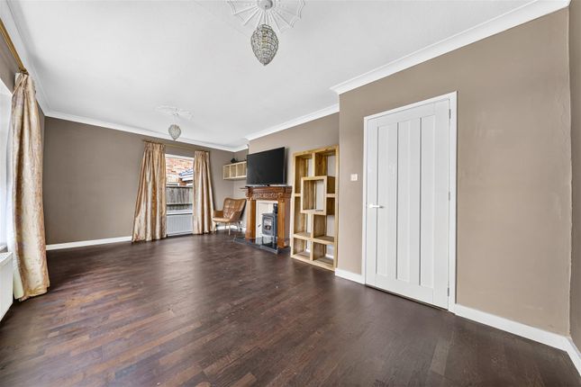 11, Spring Close, Shepshed photo 4