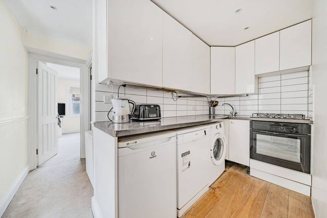 Thumbnail Flat for sale in Fulham Palace Road, Bishop's Park, London