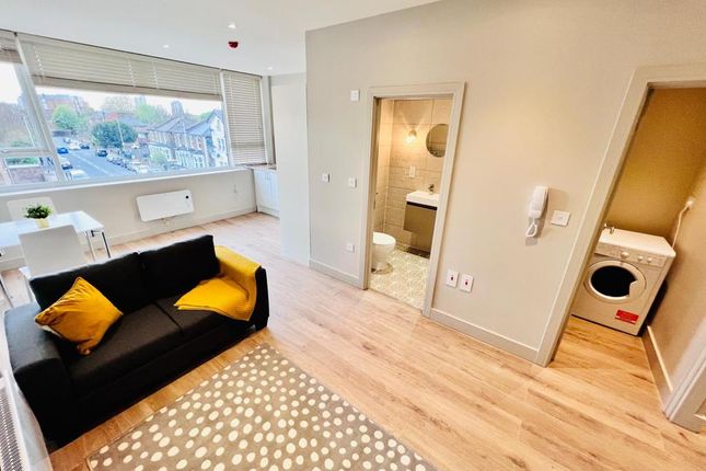 Thumbnail Flat to rent in Willoughby Lane, Tottenham