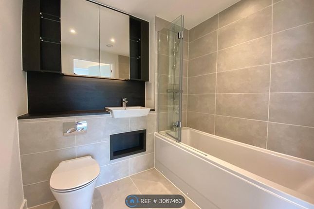 Flat, Forastero House Farine Avenue, Hayes photo 2