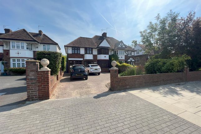 32, Great North Road, New Barnet photo 2