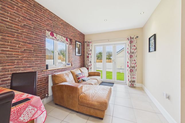 8 Honeyhill Grove, Pembroke photo 2