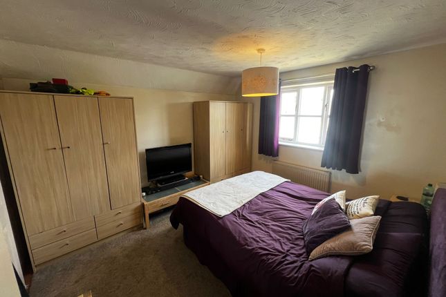 Wayside, 109, Hills Road, THETFORD photo 4