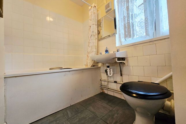 Mulberry Close, London photo 5