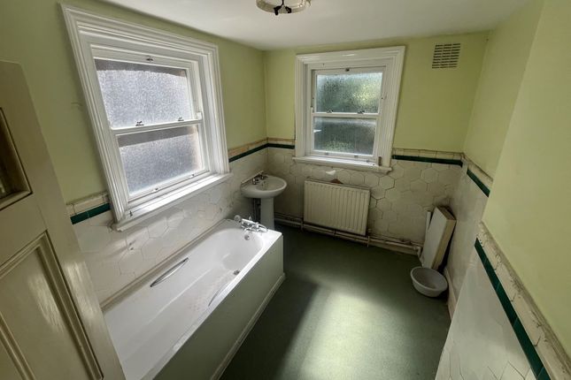 385, Finchley Road, London photo 5
