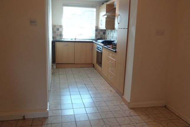 13, Holyrood Close, Derby photo 4
