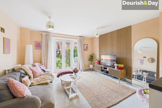 8 Pasture Lane, Stafford photo 3
