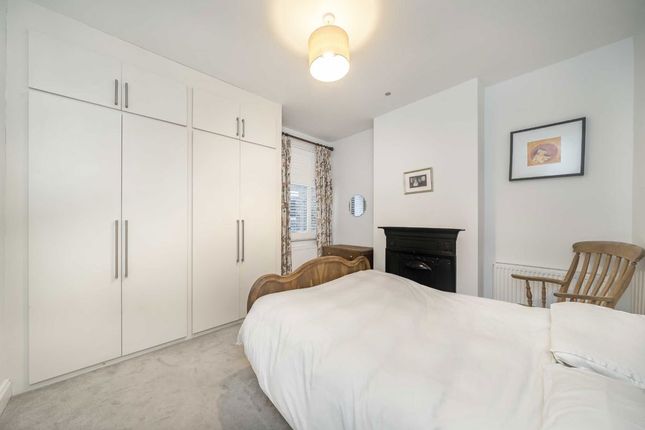 118, Swaby Road, London photo 4