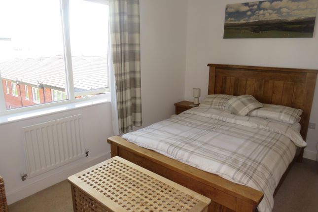 15, Gibson Way, PENARTH photo 5