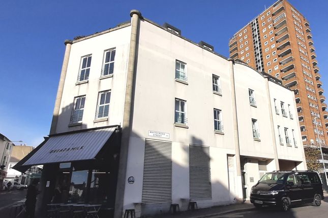 Thumbnail Flat to rent in Whitecross Street, Brighton